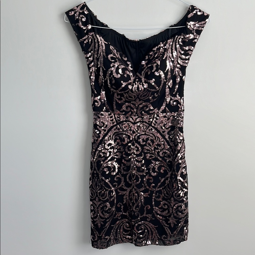 B Darlin Black and Rose Gold Off-the-Shoulder Sheath Mini Dress